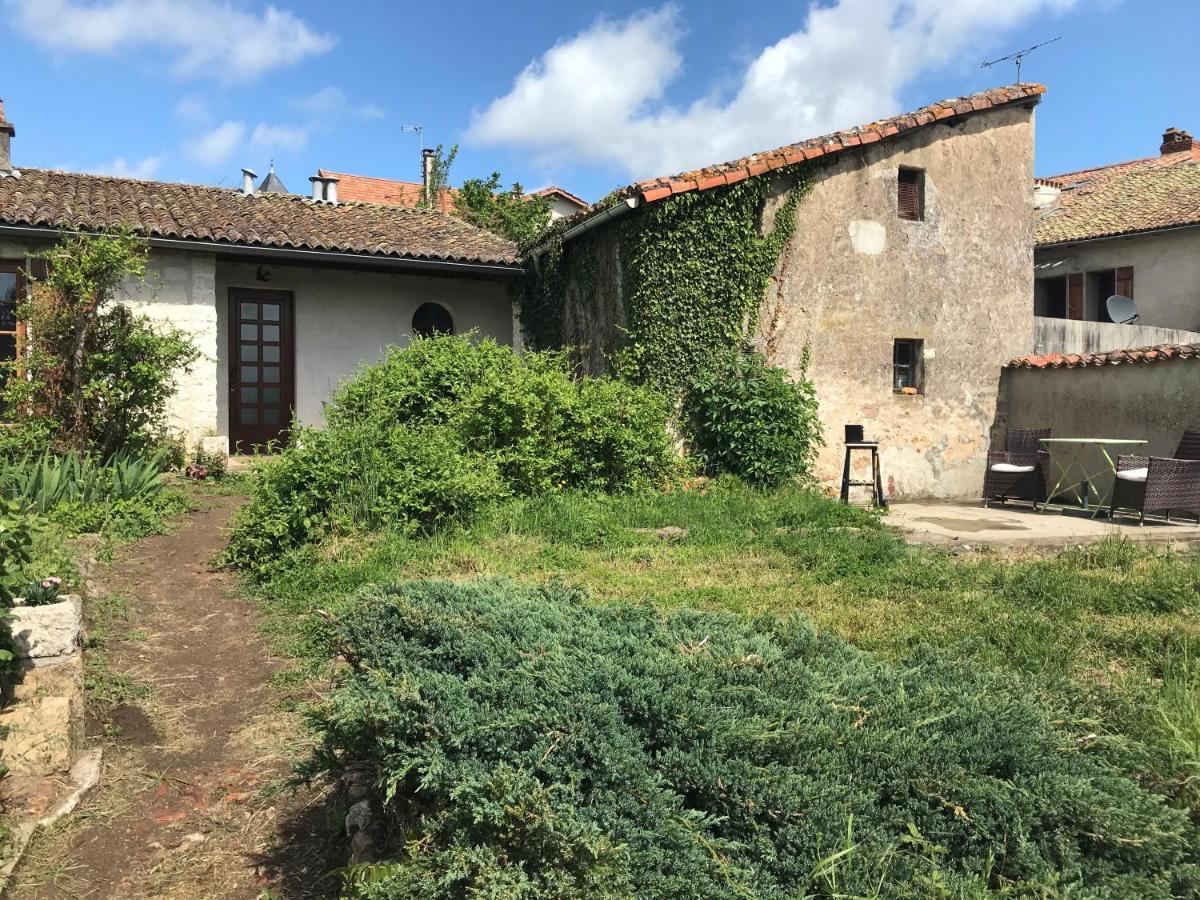 May'S Cottage Availles-Limouzine Zewnętrze zdjęcie