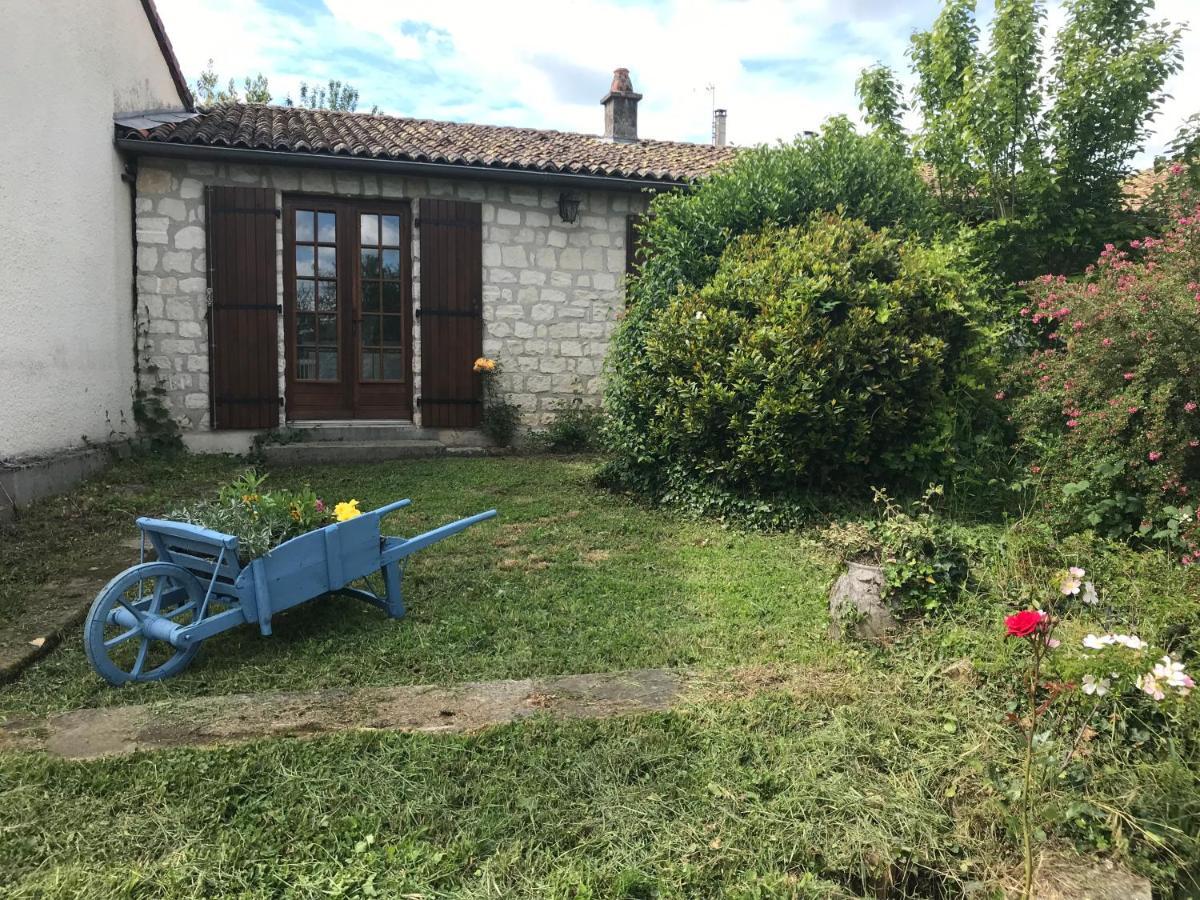 May'S Cottage Availles-Limouzine Zewnętrze zdjęcie